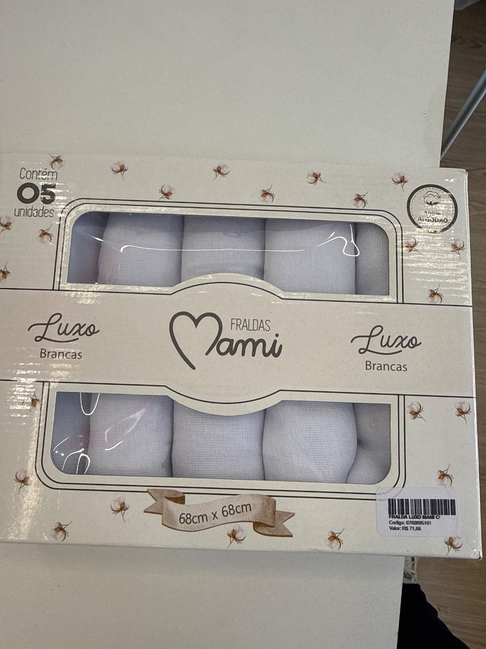 FRALDA LUXO MAMI C/ BAINHA BRANCA 68CM X 68CM CAIXA CONTEM 05 UN BRANCO Ean :7896700872091